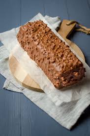 Cake Marbre Au Chocolat Habille En Ferrero Rocher Cake Marbre Chocolat Gateau Marbre Moelleux Marbre Au Chocolat