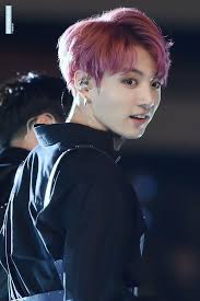 9 Idols Who Transform Into Introverts When They Re Around Strangers Bts Hairstyle Cute Hairstyles Hair Styles