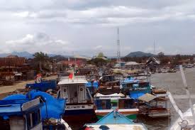 Aug 23, 2019 · pelabuhan indonesia (pelindo) ii dapat dianggap melalaikan kewajiban melindungi kegiatan kepemanduan yang harus diberikan di pelabuhan tanjung priok, serta direksinya dapat dinyatakan tidak profesional. Cuaca Ekstrem Syahbandar Sinjai Tidak Keluarkan Izin Berlayar