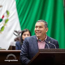 Juan Carlos Barragán Vélez busca regular la publicidad en redes sociales e  influencers! El diputado local del Congreso de Michoacán por Morena propone  evitar que influencers, creadores de contenido y empresas promuevan