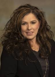 Laura Halbrook's Instagram, Twitter & Facebook