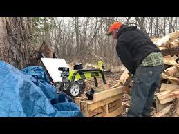 I took the motor fan cover off and spun the fan while pushing the start button and the motor ran briefly. Video Wood Splitter