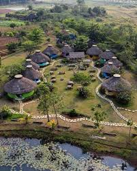Paraland resort adalah salah satu tempat destinasi wisata keluarga, dengan tempat yang. Rumah Hobbit Cileungsi Dengan
