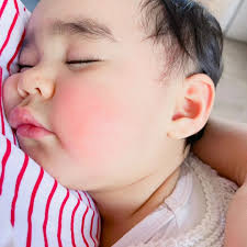 Exclusivos Cigarros Sobranie Cocktail, en Colores!!!! Hermosos y elegantes  ... pensados especialmente para destacar en una reunión social $10.000 cada  cajetilla con 20 cigarros Descripción del producto Sobranie : es una de