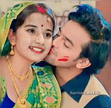 Instead of khashu or Arjun,the conversation between mahima an her aunt it  has to be that evil man Aditya to hear it mxm this is nonsense when will  khashui find out Karun