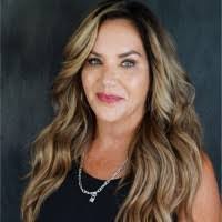 Katherine Hooks's Instagram, Twitter & Facebook