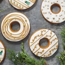 With the right tools, you can bake and decorate christmas cookies that would stop santa in his tracks. Christmas Cookie Decorating Ideas 3 Modern Christmas Wreath Cookies Hallmark Ideas Inspiration