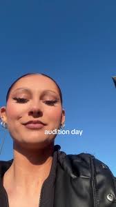 Amelie (@ammcqueen)’s videos with full glam Thursday morning