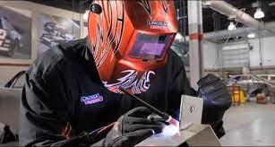 We Take A Look At What Beginners Should Know About Tig Welding The Pros At Lincoln Electric Give Us An Inside Look At The Prop Tig Welding Welding Welding Gas