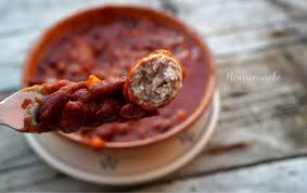 Nella parte piccante della ricetta il peperoncino rosso spesso viene sostituito dalla paprika ; Fagioli E Salsiccia Alla Bud Spencer Ricetta Per Piccoli Cow Boy