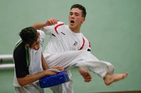 Je pense que je suis bien meilleur que lui, mais malheureusement il a été meilleur aujourd'hui, a déclaré achab, qui sait où son adversaire a pu faire la. Jaouad Achab Wint Europese Titel In Taekwondo Gazet Van Antwerpen Mobile