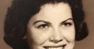 Janis Yates's Instagram, Twitter & Facebook