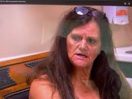 She quit using the vinaigrette and used honey mustard. 😂😂😂