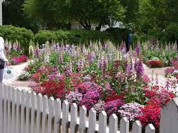 Gardens In Williamsburg Visit Williamsburg Beautiful Gardens Colonial Garden Lawn And Landscape
