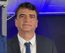 Técnicos do DNIT avaliam condições do 'mergulhinho' na BR-458, em Ipatinga 