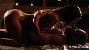 Красивый и страстный секс при свечах с шикарной Кесси Дел Исла