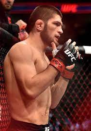 Khabib Nurmagomedov Of Russia Prepares To Face Edson Barboza In Their Ufc Fighters Ufc Fighters Men Ufc Boxing