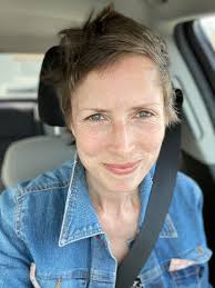 How to guide someone in need?