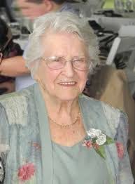 Beverly Leal's Instagram, Twitter & Facebook