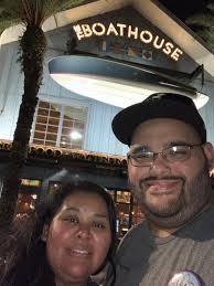 Boathouse dining etiquette and must-haves