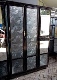 45 lemari pakaian desain bagus dan unik untuk interior rumah anda. 24 Bahan Lemari Kaca Aluminium Spesial