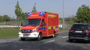 Vor kurzem erst haben wir euch das turbinenlöschfahrzeug der feuerwehr leverkusen im chempark vorgestellt. Erstmalig Neuer Rtw 1 Chempark Werkfeuerwehr Krefeld Youtube