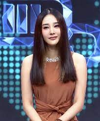 ยิ่งยศ เทพจำนงค์ โฆษกสำนักงานตำรวจแห่งชาติ ได้กล่าวถึงกรณีสื่อโซเชียลมีเดียได้นำภาพศพนักแสดงสาว แตงโม นิดา (น.ส.นิดา พัชรวีระพงษ์) . Jxlexotbf0 Dqm