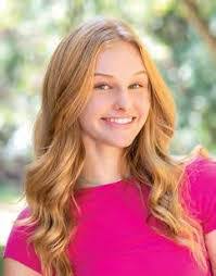 Megan Mcroberts's Instagram, Twitter & Facebook