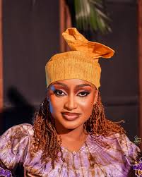 I believe that life is a journey, so make it a beautiful one by taking the  right decisions ✌🏻😂 . . Make up by @jeebreel_glamour Pictures by  @prince_abdool_