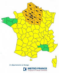 Ces orages devraient s'atténuer progressivement en première partie de nuit, puis cesser en milieu de nuit prenant le relais de la vigilance canicule qui est terminée, une vigilance orange orages est. Orages 21 Departements Francais Places En Vigilance Orange Par Meteo France