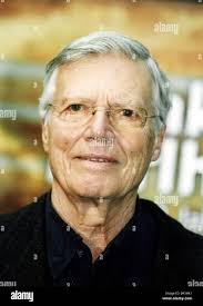 16 2 2002 hi-res stock photography and images