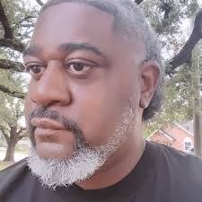 🚨 Injury Update: Anthony Davis' opening night status with the Dallas  Mavericks is uncertain. AD is recovering from eye surgery to repair a  detached retina and has yet to return to the