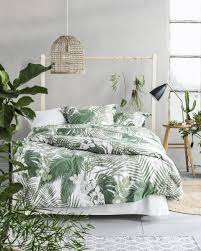 Le Vert Tendance Deco Du Moment Shake My Blog Deco Chambre Deco Chambre Nature Lit Minimaliste