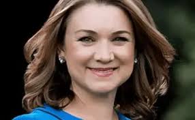 Lester Holt Bio, Age, Height, Wife, Sons, NBC, Salary, Net worth, Twitter