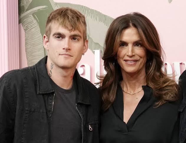 Cindy Crawford, Kaia Gerber break silence on death of Presley Gerber - Los Angeles Times