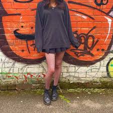 Where to buy aesthetic clothes for egirls? A E S T H E T I C S