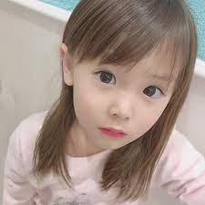 ママがいない時に口紅つけちゃった 可愛い赤ちゃん キッズ髪型 キュートなキッズ