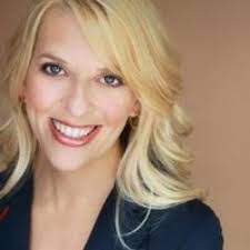 Mimi Moon's Instagram, Twitter & Facebook