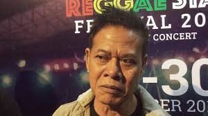 Fenomena Artis Nyaleg di Mata Bapak Reggae Indonesia