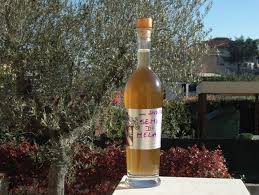 Un liquore preparato con la mela annurca, sapore delicato, ottimo come aperitivo e digestivo. Liquore Ai Semi Di Mela Veganblog Ricette E Prodotti Dal Mondo Vegan