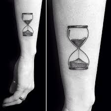 Pin Von Cuba007 Auf Cuba07 Sanduhr Tattoo Sanduhr Tattoo Design Sanduhr Tattoo Klein