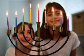 20 Of Our Favorite Hanukkah Songs For Kids Sawyer Blog