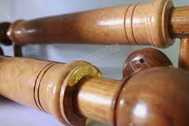 Handle ini ada yang terbuat dari bahan stainless steel, bahan alumunium, bahan kayu, dan bahan batu marmer juga batu onix. Rulludin Design Foto Produk Gagang Pintu Dari Kayu