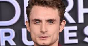 Nerd Alert! It's official: Jughead is asexual; The Simpsons movie  references