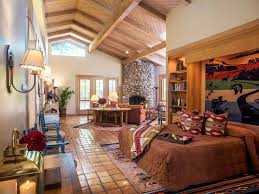 You spend the day cooking the turkey, baking the pies, and watching football, then convene around the dining table with family and friends to express gratitude by way of overindulgence. Best Resorts For Family Thanksgiving Getaways In 2020 Travelingmom