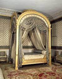 chateau of fontainbleau bed queen s bedroom lit de l imperatrice dans la chambre a coucher par francois h chateau de fontainebleau belle chambre le manoir