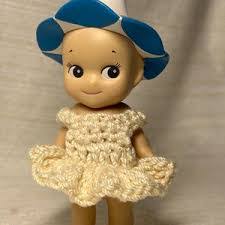 Deborah Bigbie's Instagram, Twitter & Facebook