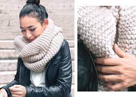 Among the indispensables of the winter months, there are undoubtedly female knitted scarf we'll share a few examples of knitting scarf patterns for beginners. How To Knit A Scarf For Total Beginners Sheep And Stitch