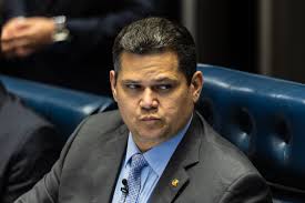 Após rejeição de Messias, Congresso deve derrubar veto a projeto que pode beneficiar Bolsonaro com redução de penas e impor nova derrota a Lula