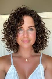 31 Hottest Curly Bob Hairstyles To Try Now: Best Bob Hairstyle Ideas